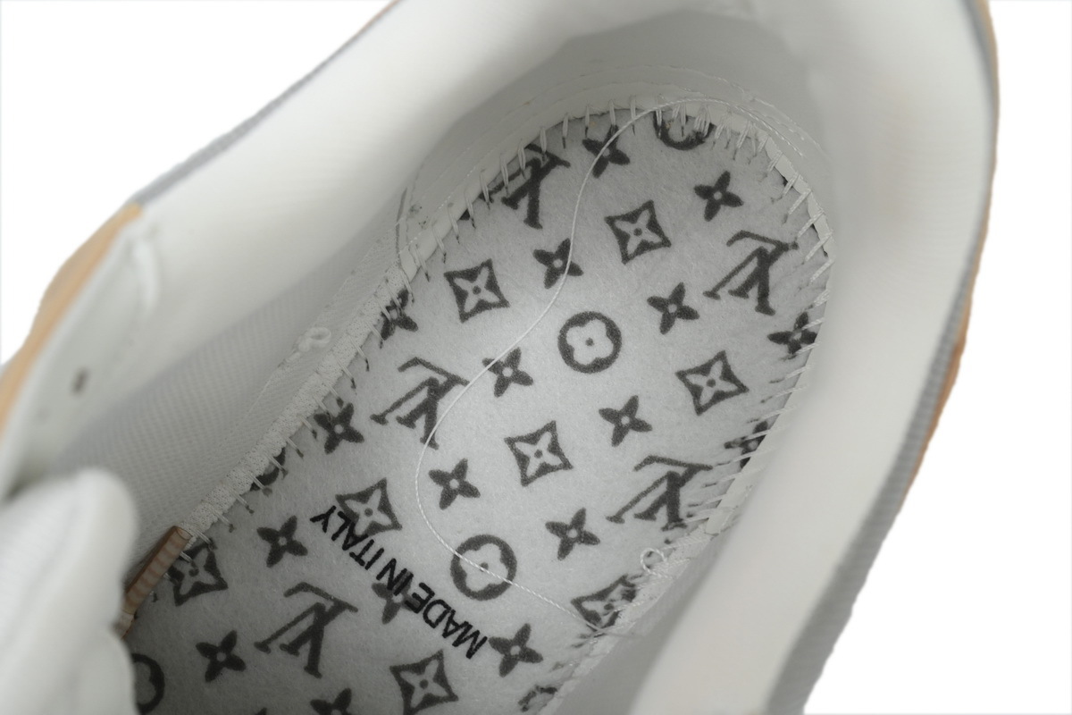 Louis Vuitton Trainer Metallic Beige