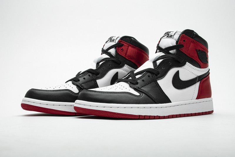 Air Jordan 1 OG High OG Satin Black Toe CD0461-016