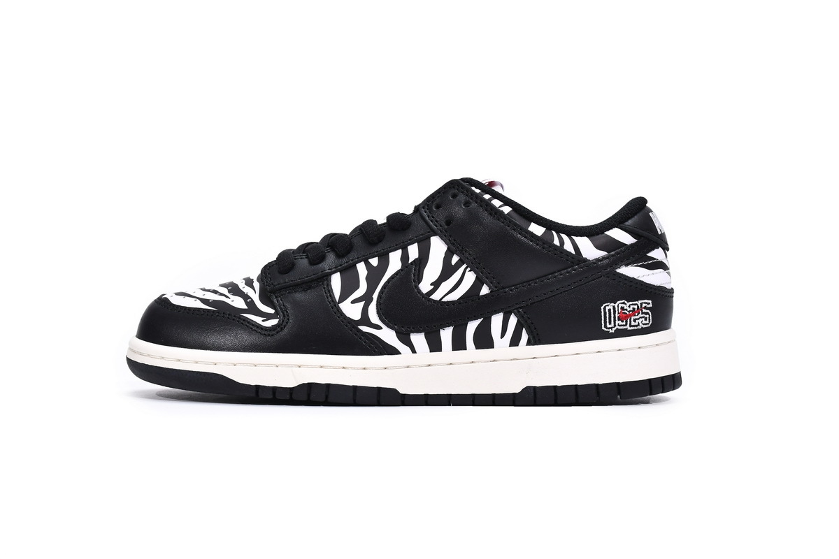 Quartersnacks x Nike SB Dunk Low Zebra DM3510-001