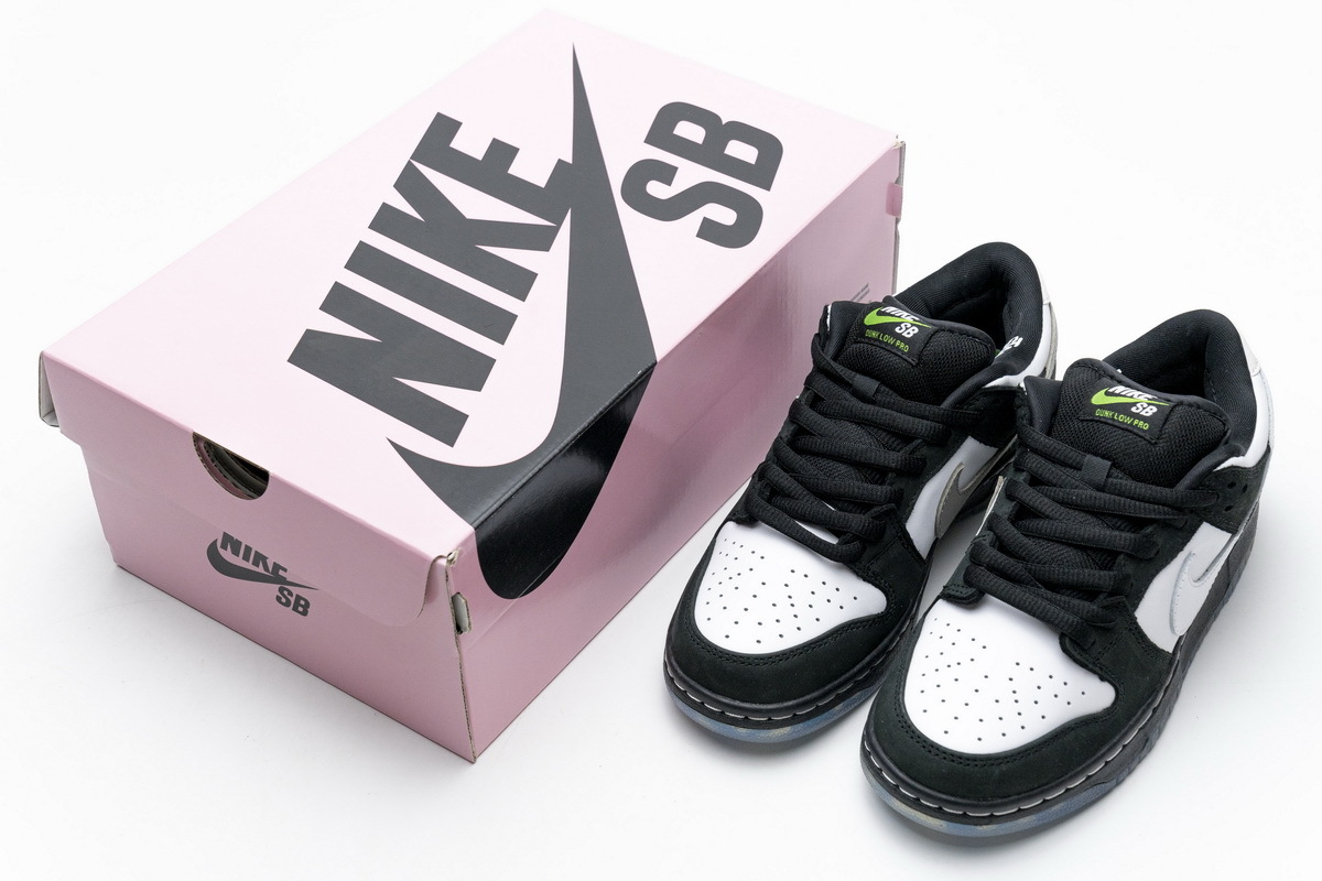 Staple x Nike SB Dunk Low Panda Pigeon BV1310-013