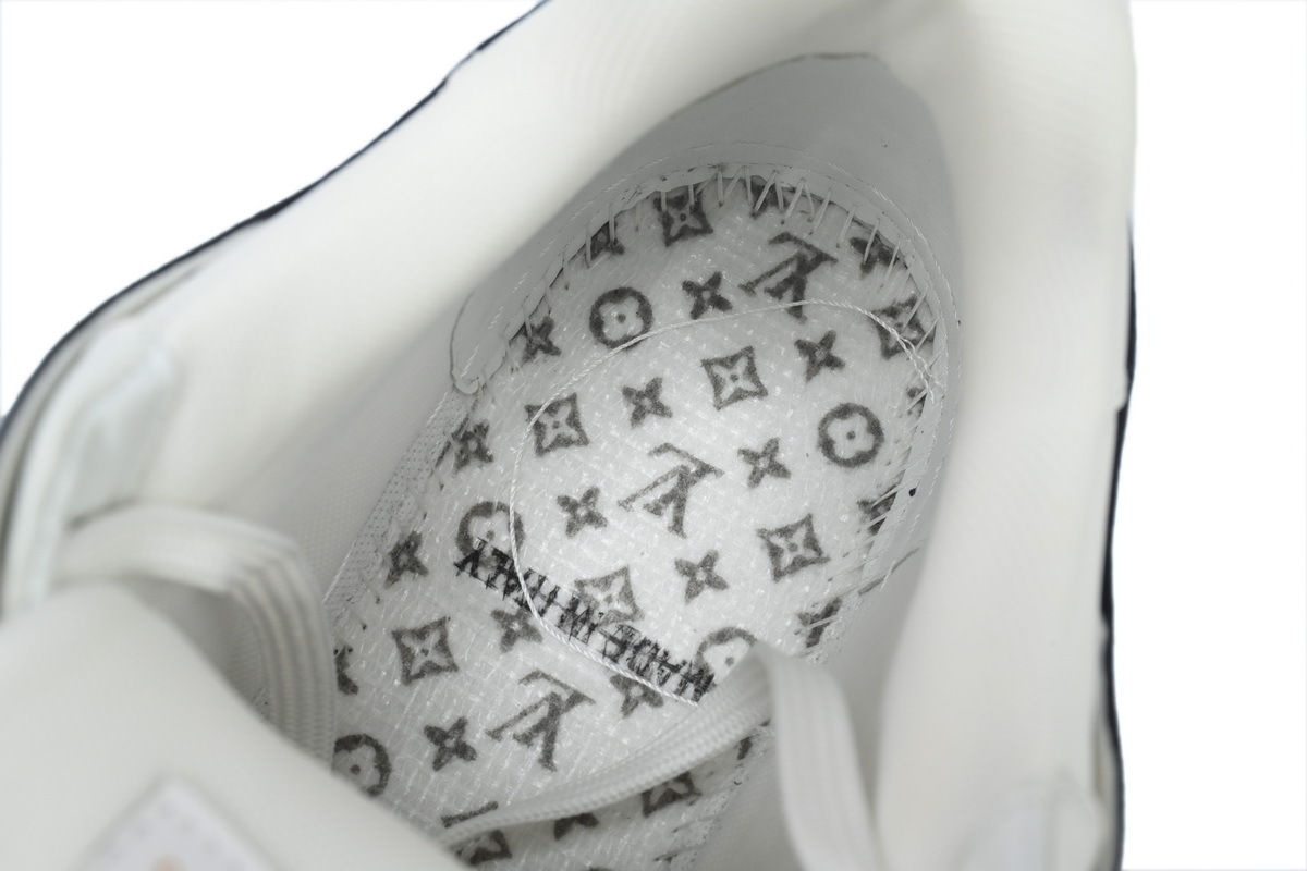 Louis Vuitton Trainer Black White