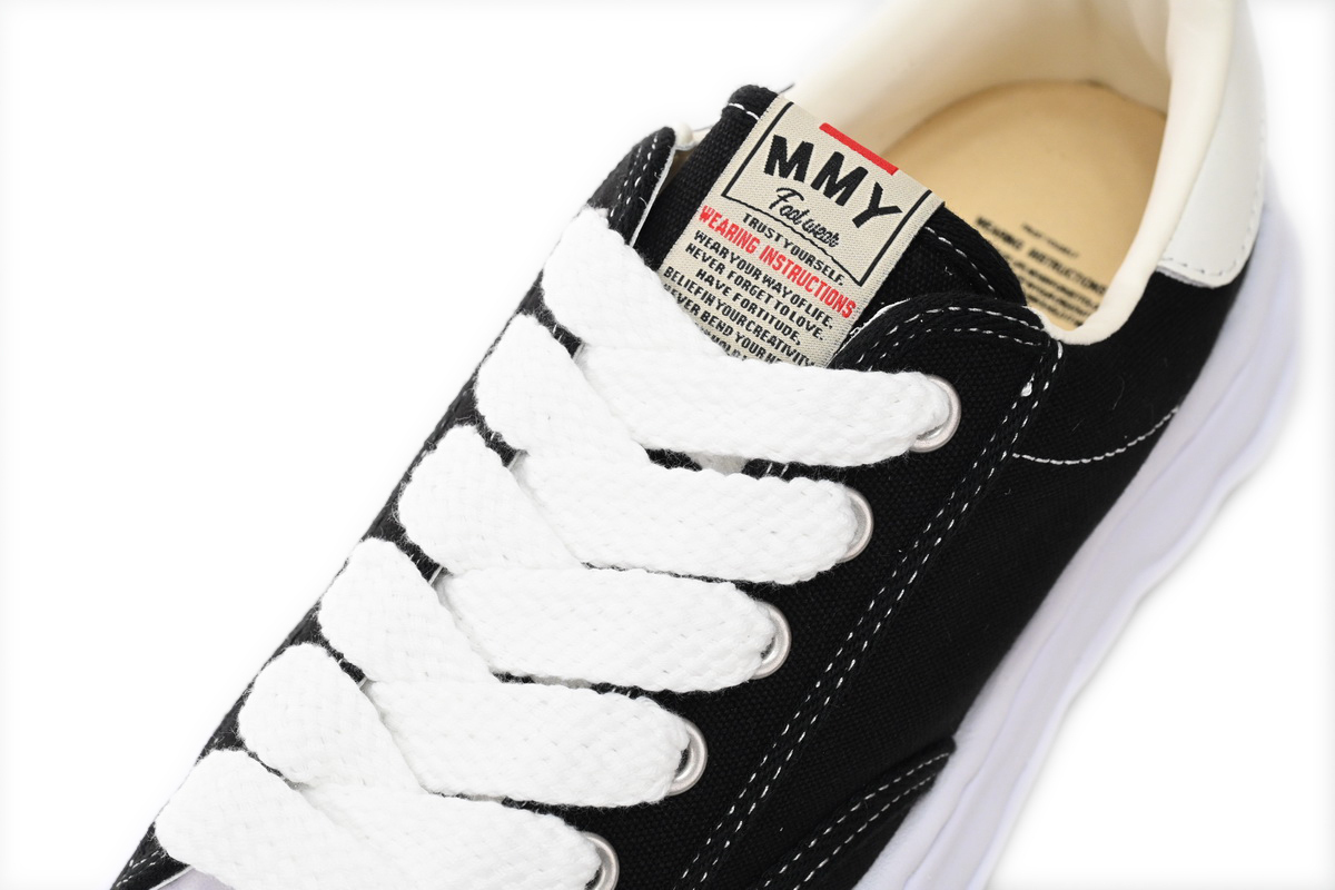 Maison MIHARA YASUHIRO OG Sole Canvas Low-top Sneaker Black And White Low NO.703