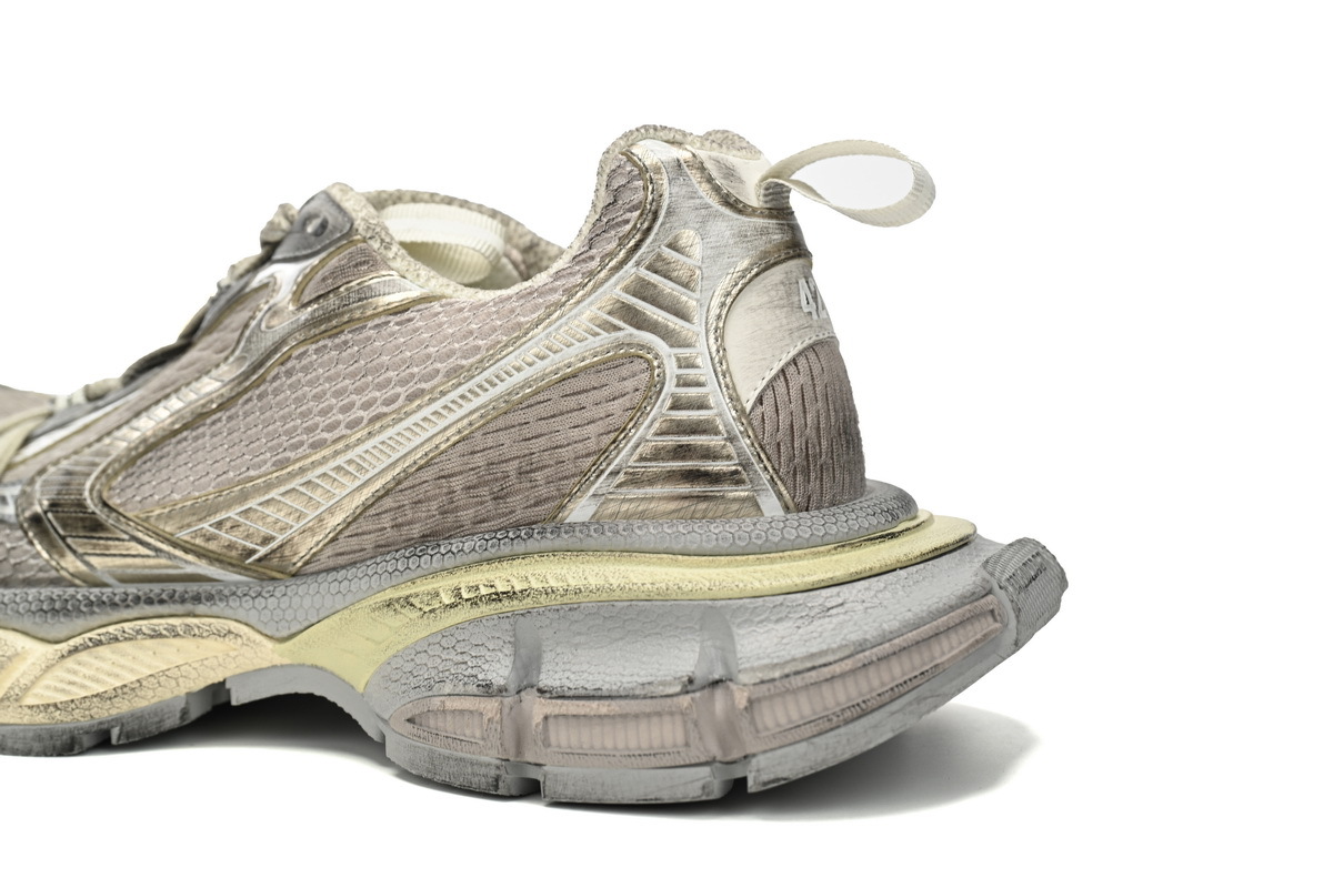 Balenciaga 3XL Sneaker in Light Beige 734734 W3XL4 9191