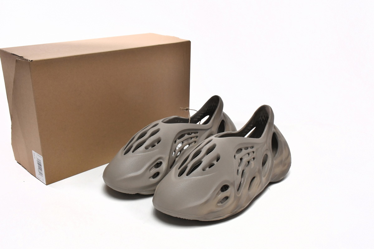 adidas Yeezy Foam Runner Stone Sage GX4472