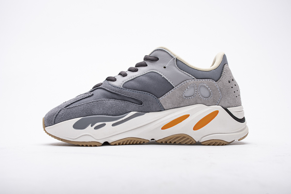 adidas Yeezy Boost 700 Magnet Real Boost FV9922