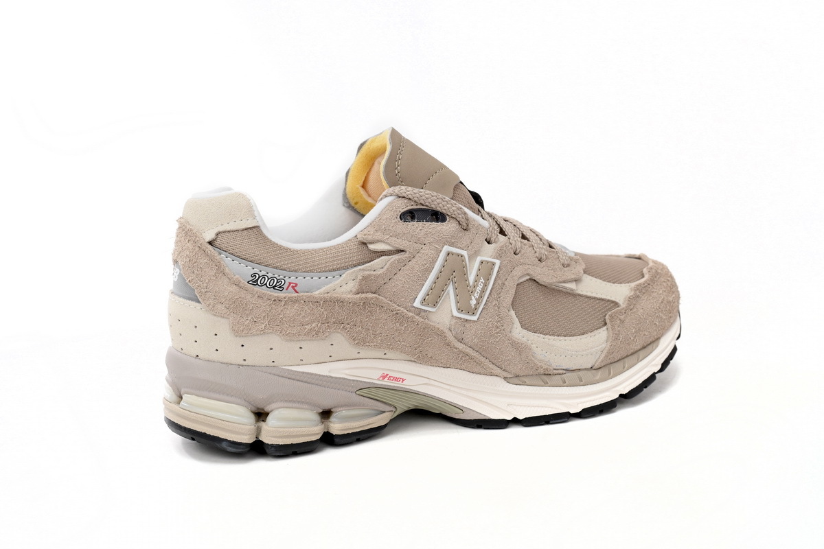 New Balance 2002R Protection Pack Driftwood M2002RDL