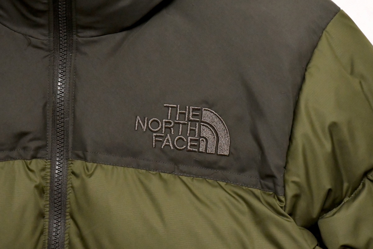 The North Face Grass Green 1996Nuptse
