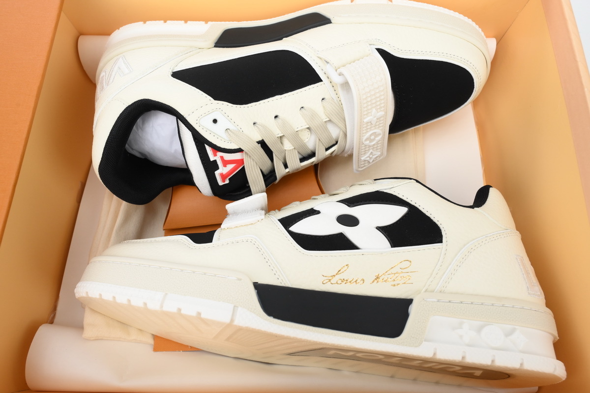 Louis Vuitton Trainer Cream Black