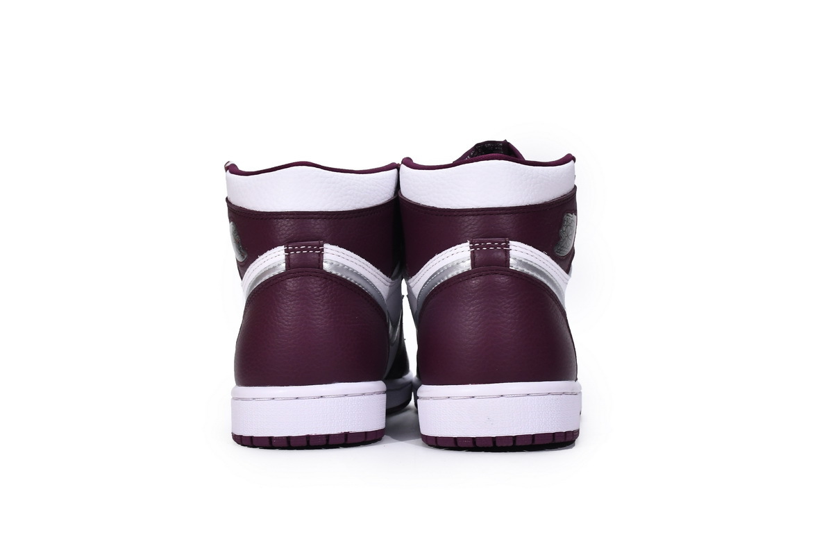Jordan 1 Retro High OG Bordeaux 555088-611