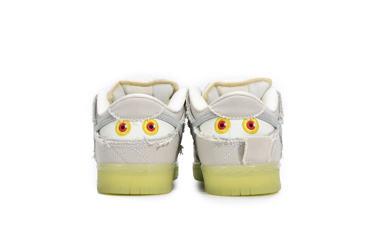 Nike SB Dunk Low Mummy Glow in the Dark DM0774-111