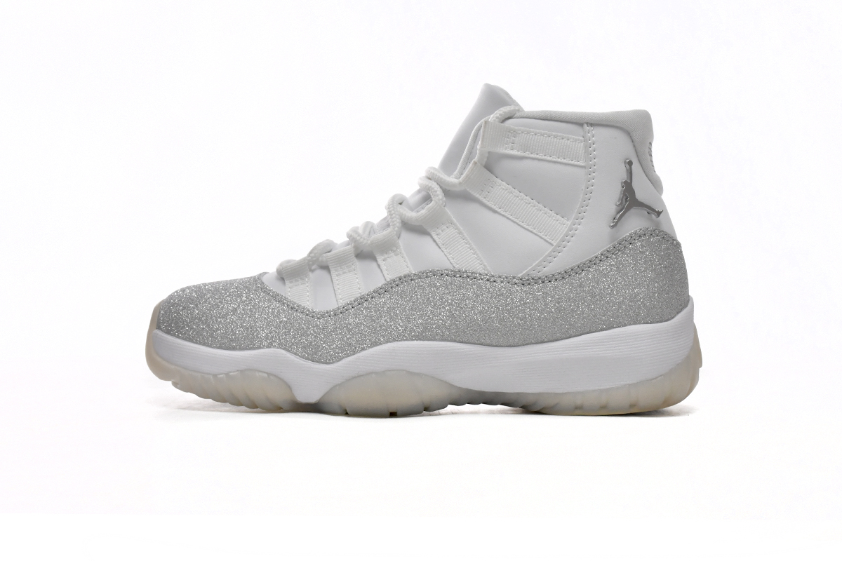 Air Jordan 11 Retro Metallic Silver Vast Grey AR0715-100