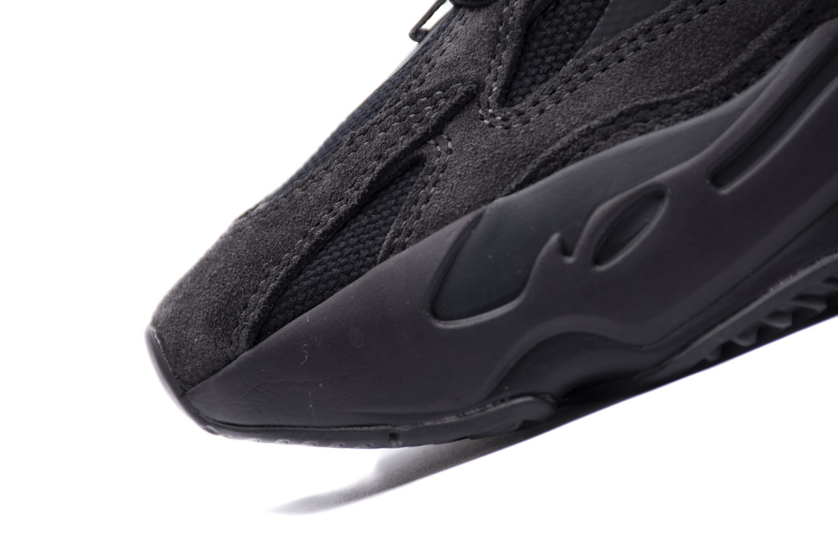 Yeezy Boost 700 V2 Vanta FU6684