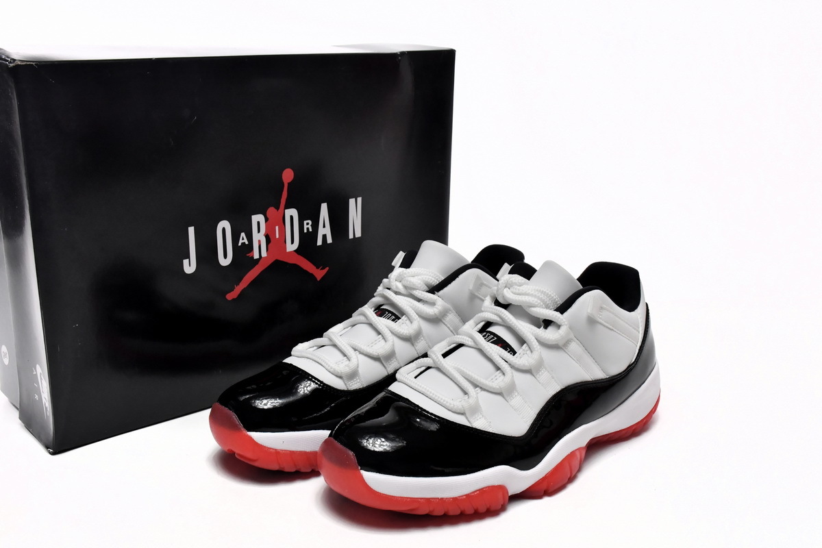 Air Jordan 11 Retro Low Concord Bred AV2187-160