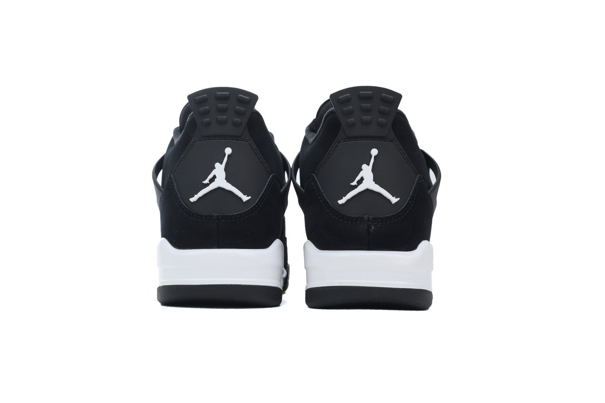 Air Jordan 4 Retro “White Thunder” FQ8138-001