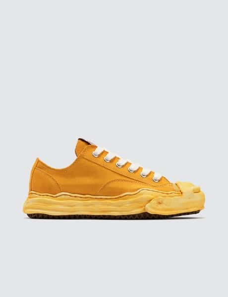 MAISON MIHARA YASUHIRO ORIGINAL SOLE TOE CAP LOW OVER DYED SNEAKER Yellow