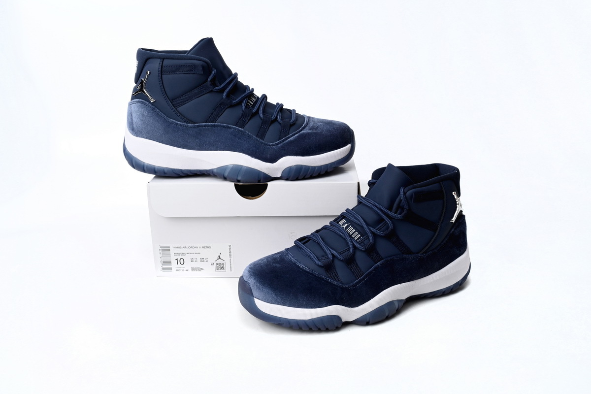 Air Jordan 11 Retro Midnight Blue AR0715-441