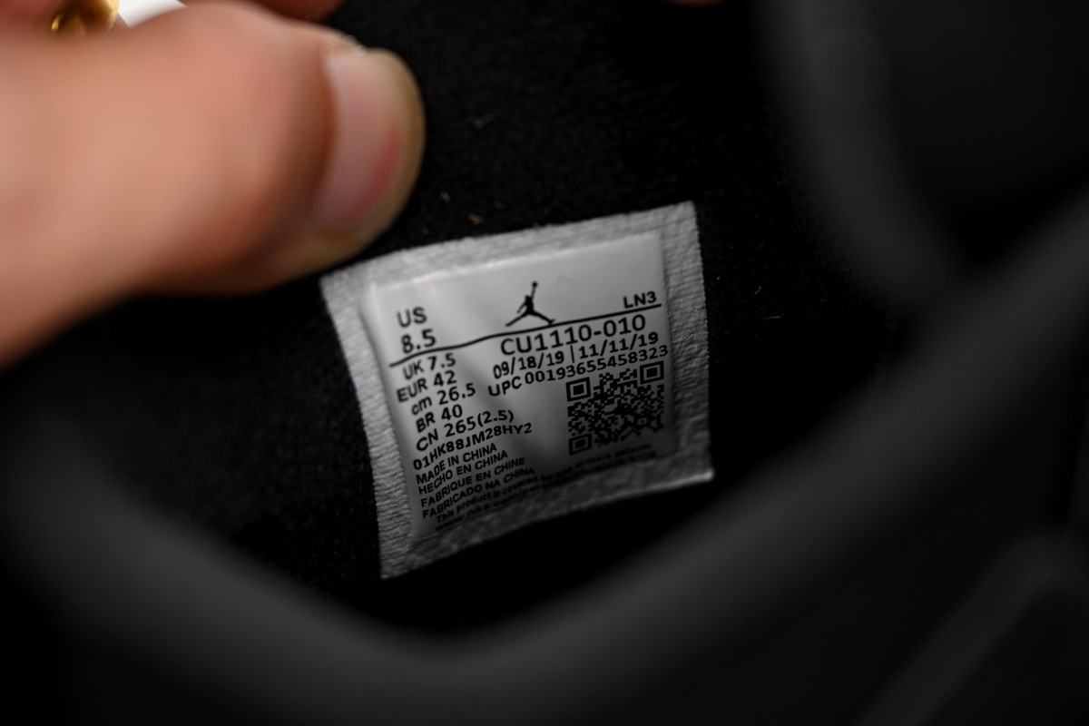 Air Jordan 4 Retro Black Cat CU1110-010