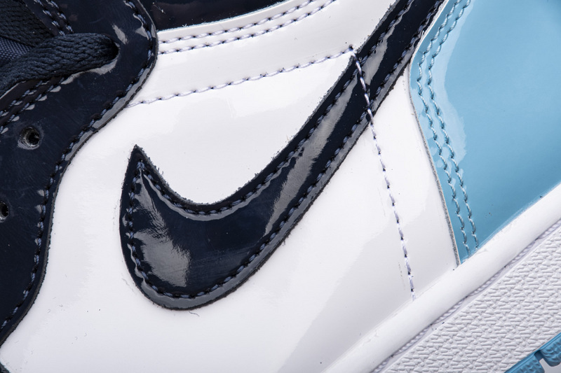 Air Jordan 1 Retro High OG UNC Patent CD0461-401