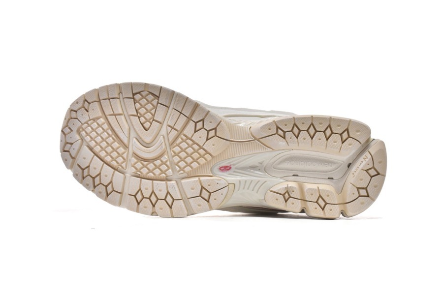 New Balance 2002R Protection Pack Sea Salt M2002RDC