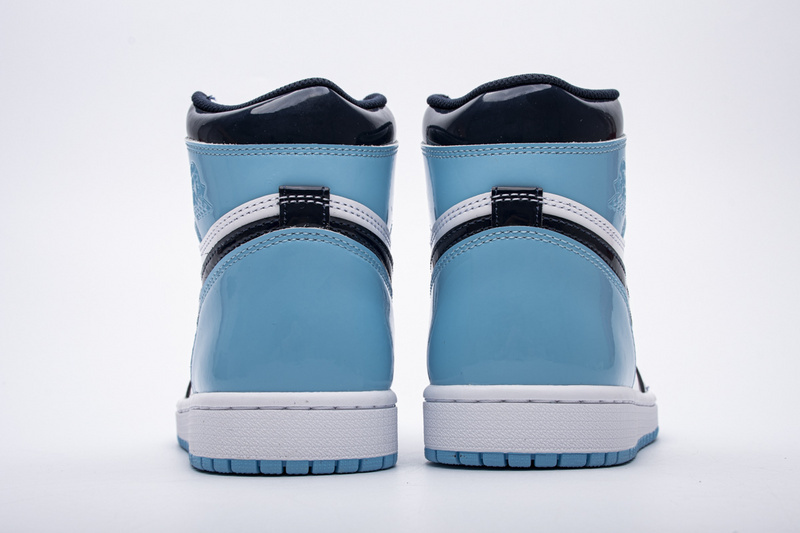 Air Jordan 1 Retro High OG UNC Patent CD0461-401