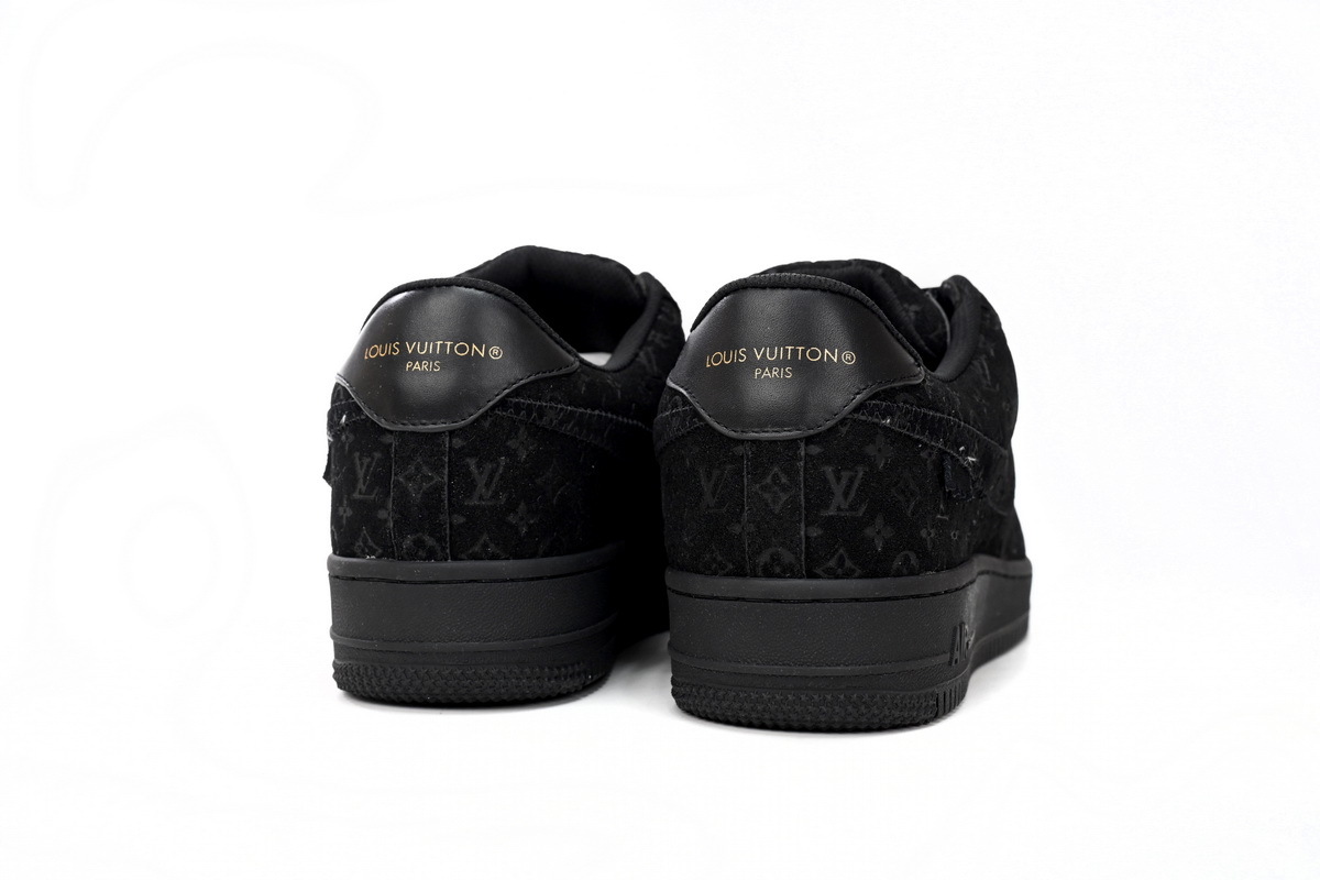 Louis Vuitton Nike Air Force 1 All Black 1A9VD7