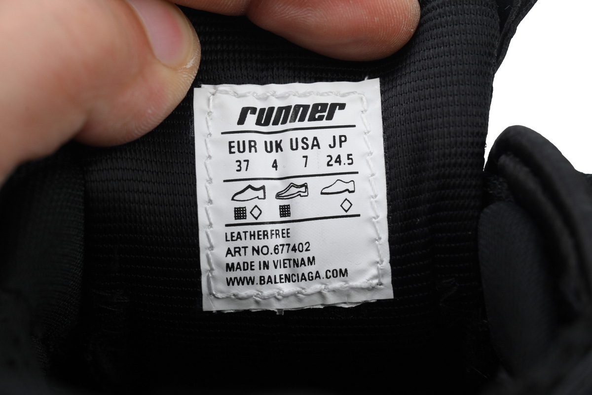 Balenciaga Runner Black 656065 W3RA1 1000