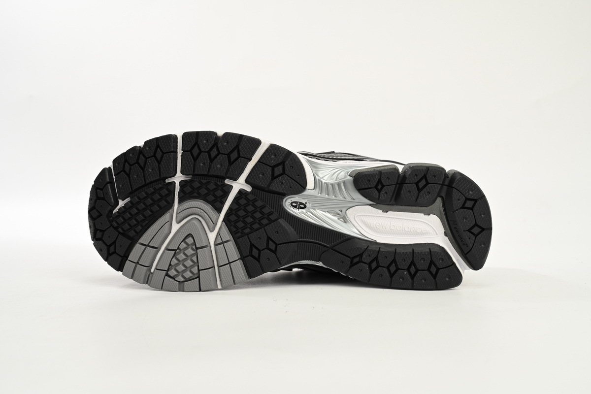 New Balance 1906R White Silver Grey M1906RJS