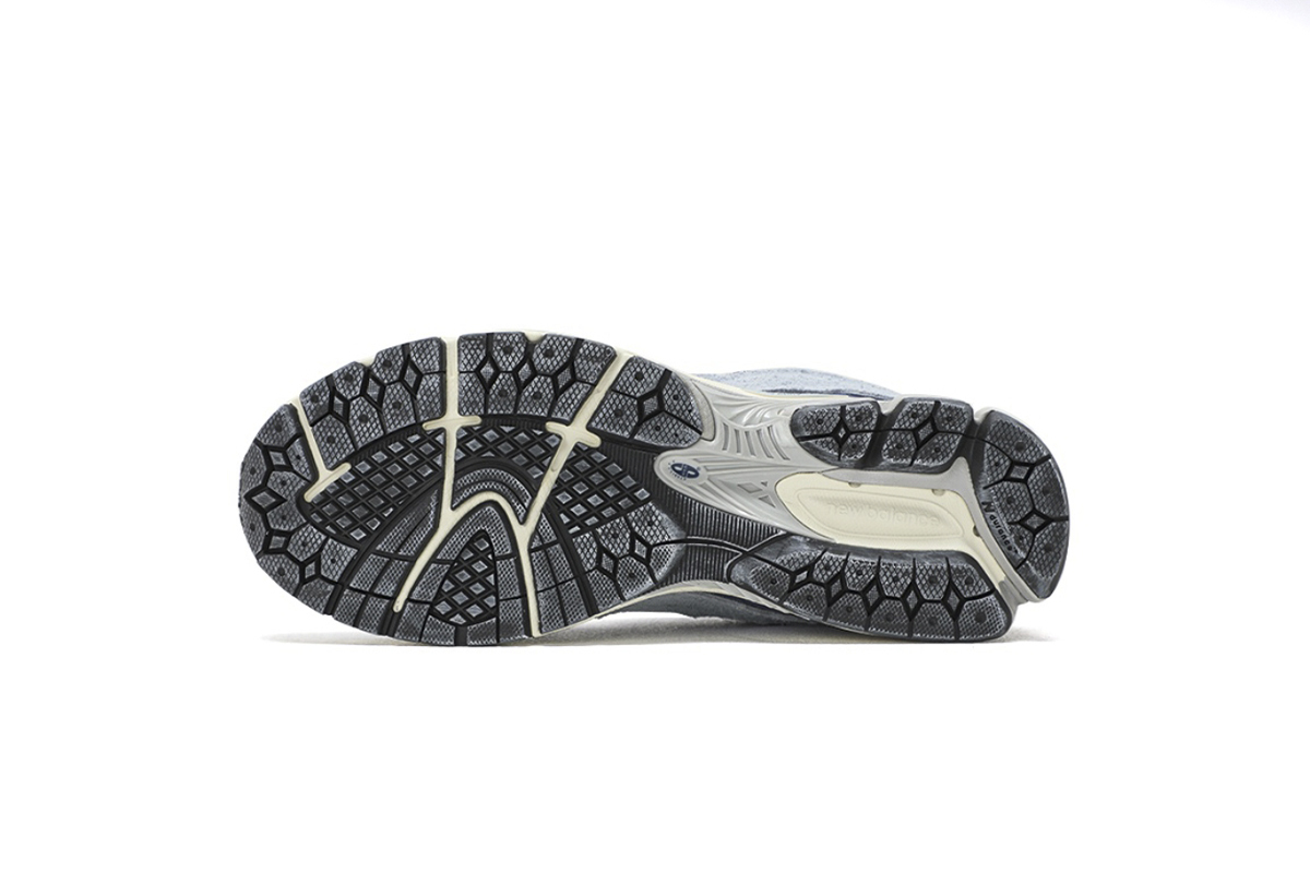 New Balance 2002R Protection Pack Light Arctic Grey Purple M2002RDI