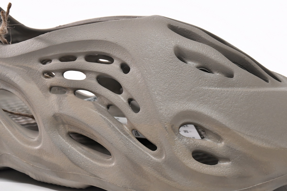 adidas Yeezy Foam Runner Stone Sage GX4472