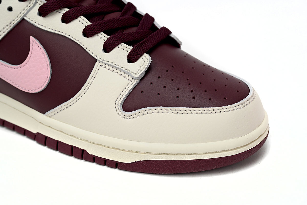Nike Dunk Low Valentine's Day DR9705-100