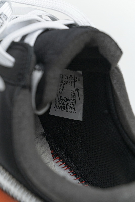 OFF White X Air Force 1 Low MOMA AV5210-001