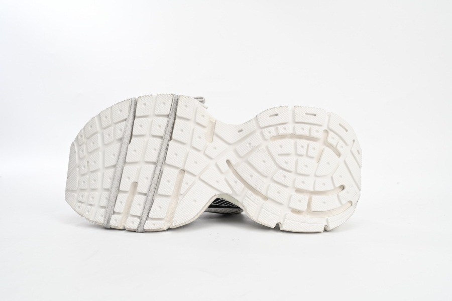 Balenciaga 3XL Sneaker in Silver Rice White Black 542229 W1RB5 0352