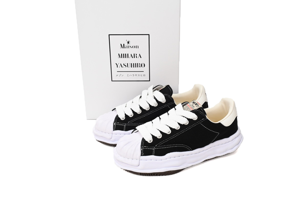 Maison MIHARA YASUHIRO OG Sole Canvas Low-top Sneaker Black And White Low NO.703