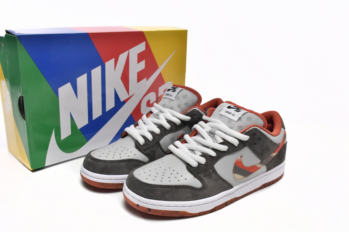 Crushed D.C x Nike SB Dunk Low Pro DH7782-001