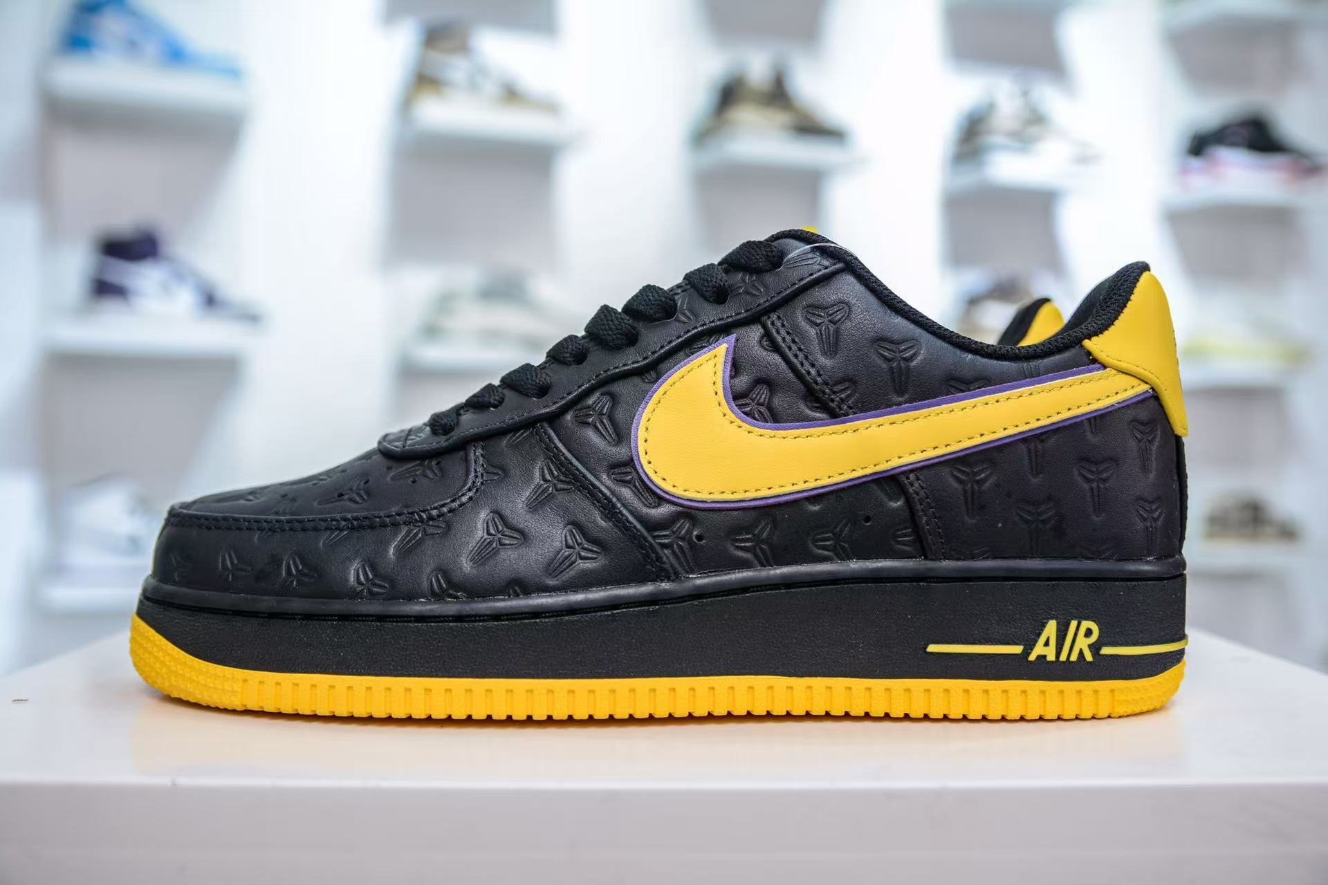 Nike Air Force 1 Low Kobe Bryant Lakers Away Black Yellow