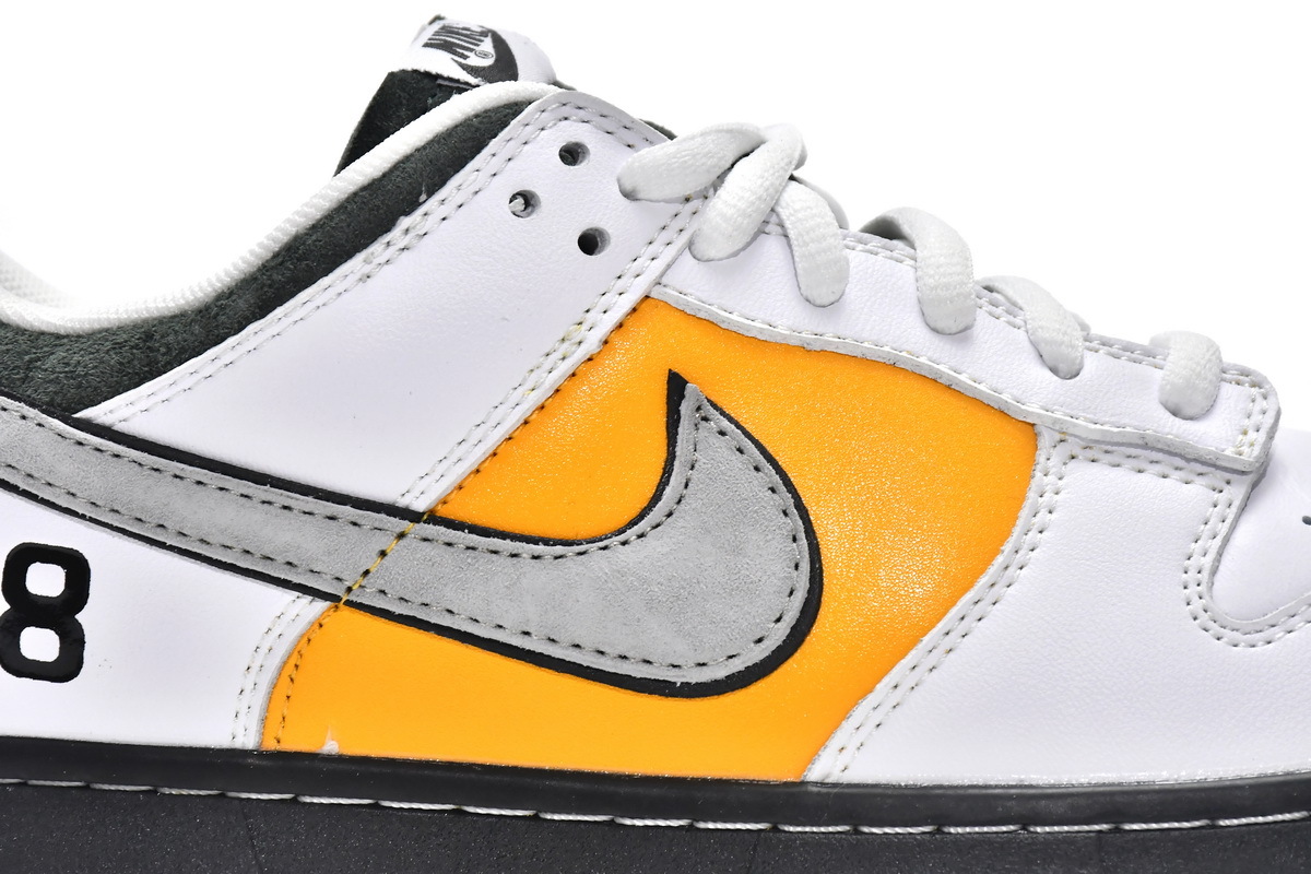 Otomo Katsuhiro x Nike SB Dunk Low Pro Kobe LF2428-001