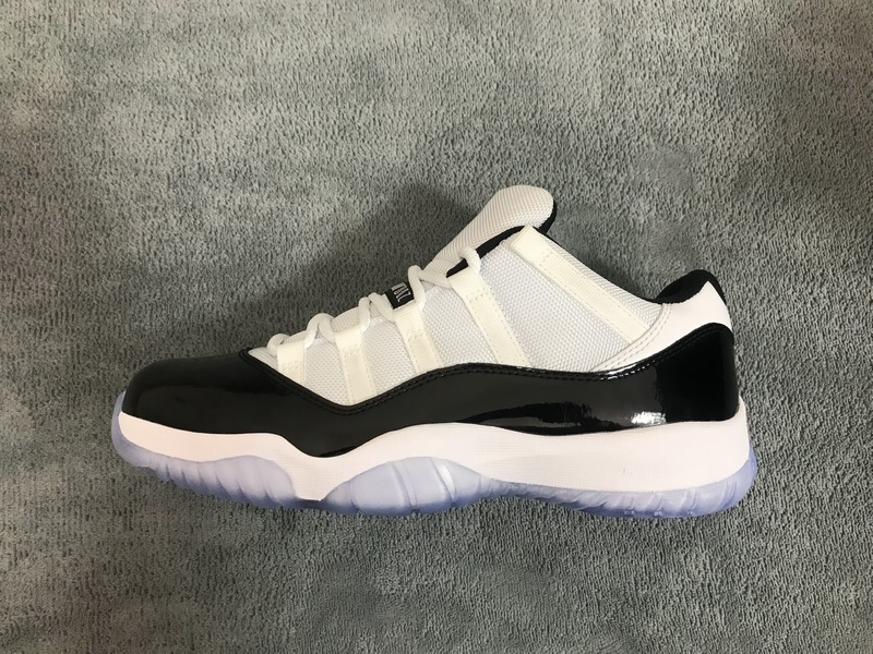 Jordan 11 Retro Low Concord 528895-153