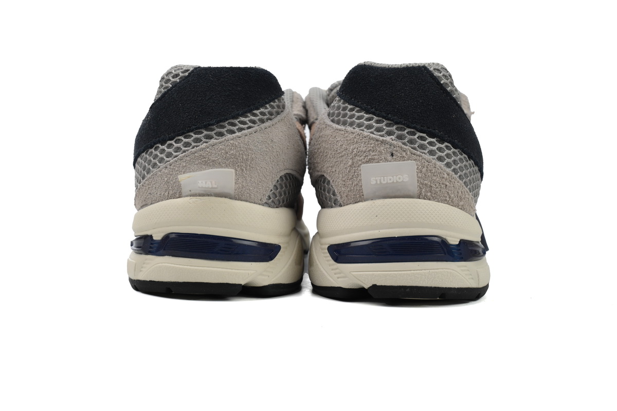 HAL STUDIOS x ASICS Gel 1130 Earth 1201A487-202