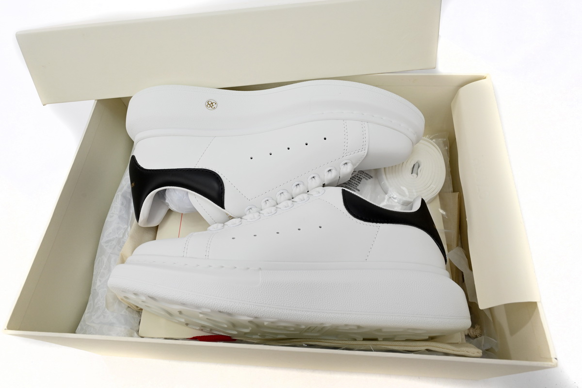 Alexander McQueen Oversized Sneaker White Black