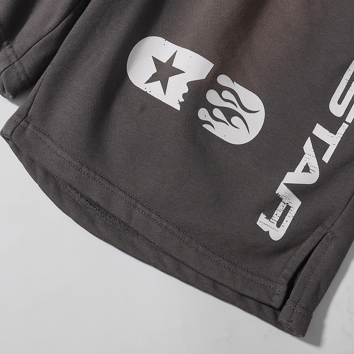 Hellstar Studios Shorts Grey/Red