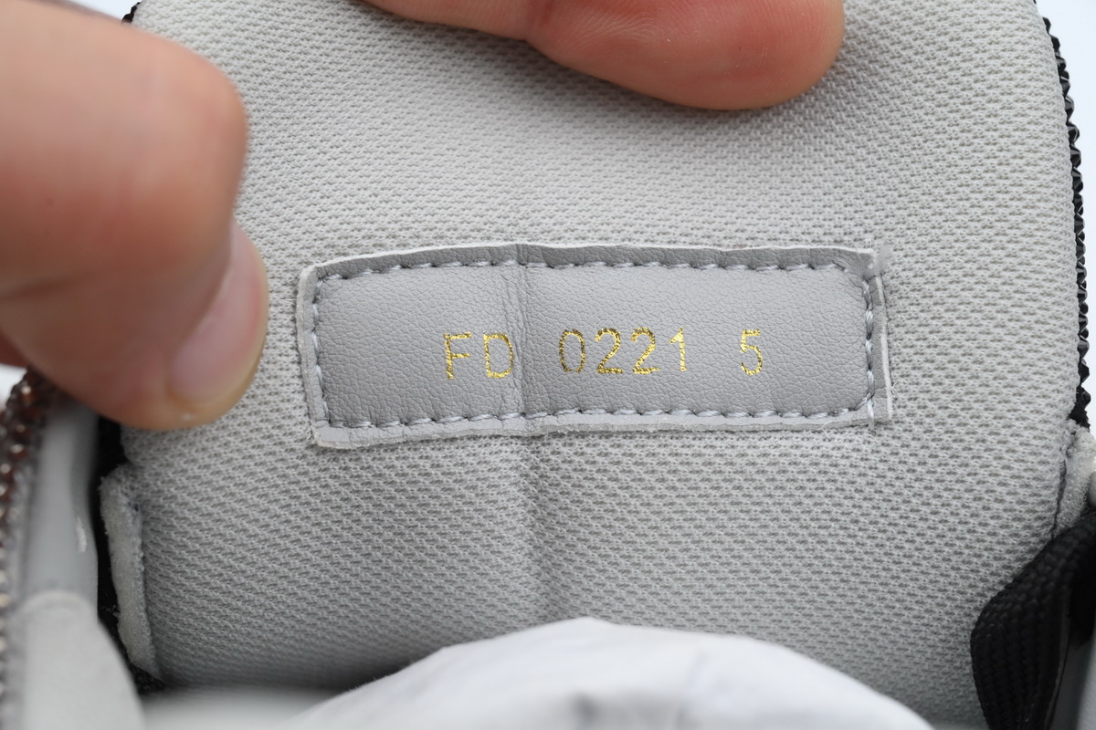 Louis Vuitton Trainer Black Grey Crystal 1ABOE2