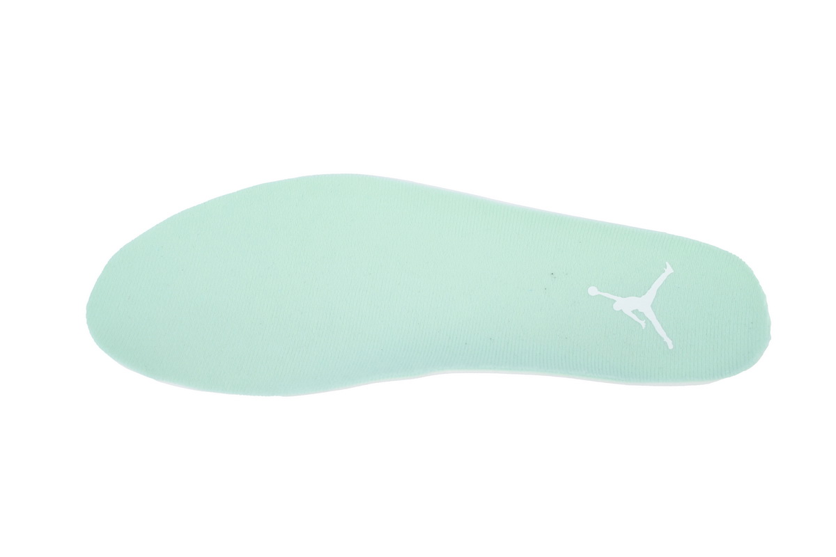 Air Jordan 11 Retro Low Igloo AH7860-103