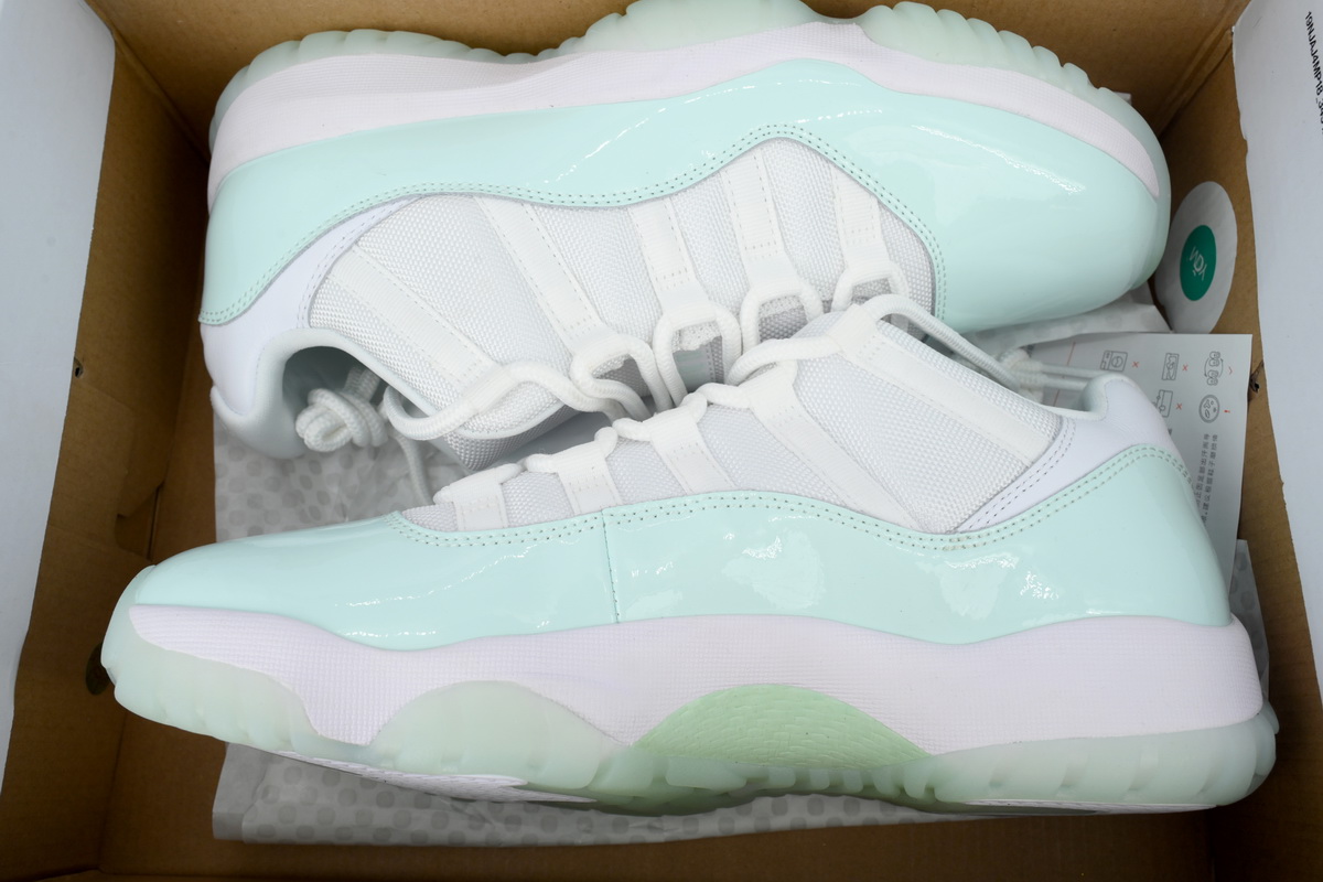 Air Jordan 11 Retro Low Igloo AH7860-103