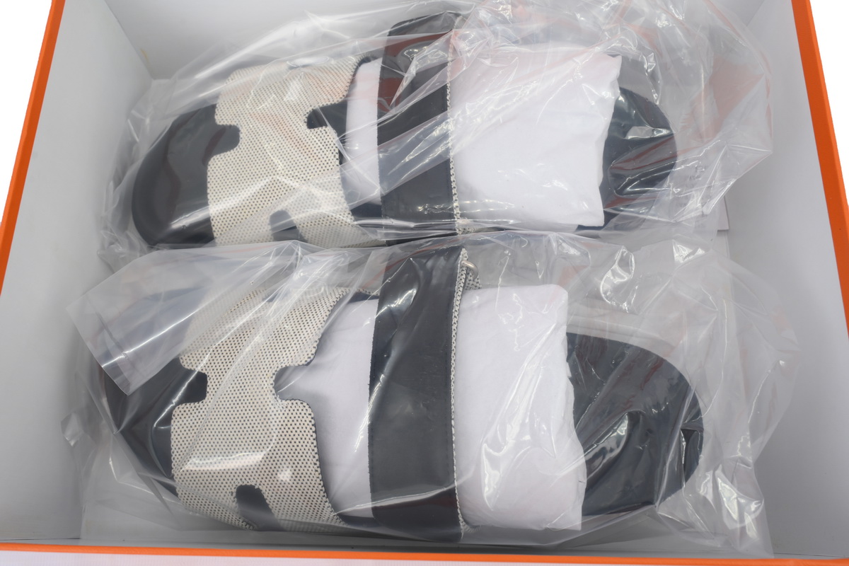 Hermes Chypre Sandal Prunoir Canvas