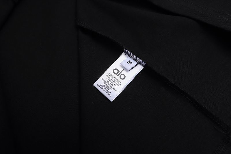 Lulu Printed Solid Color T-shirt