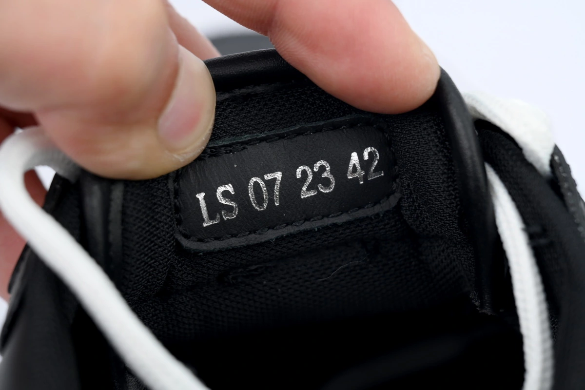 Dior B25 Runner Black Smooth Calfskin Oblique Jacquard