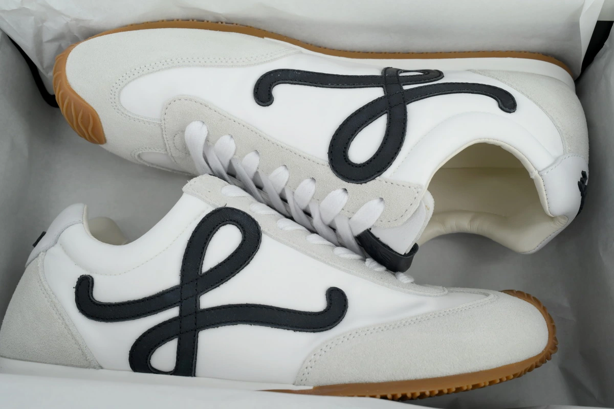 LOEWE Ballet Runner 2.0 White Black LLBR282X01-2101