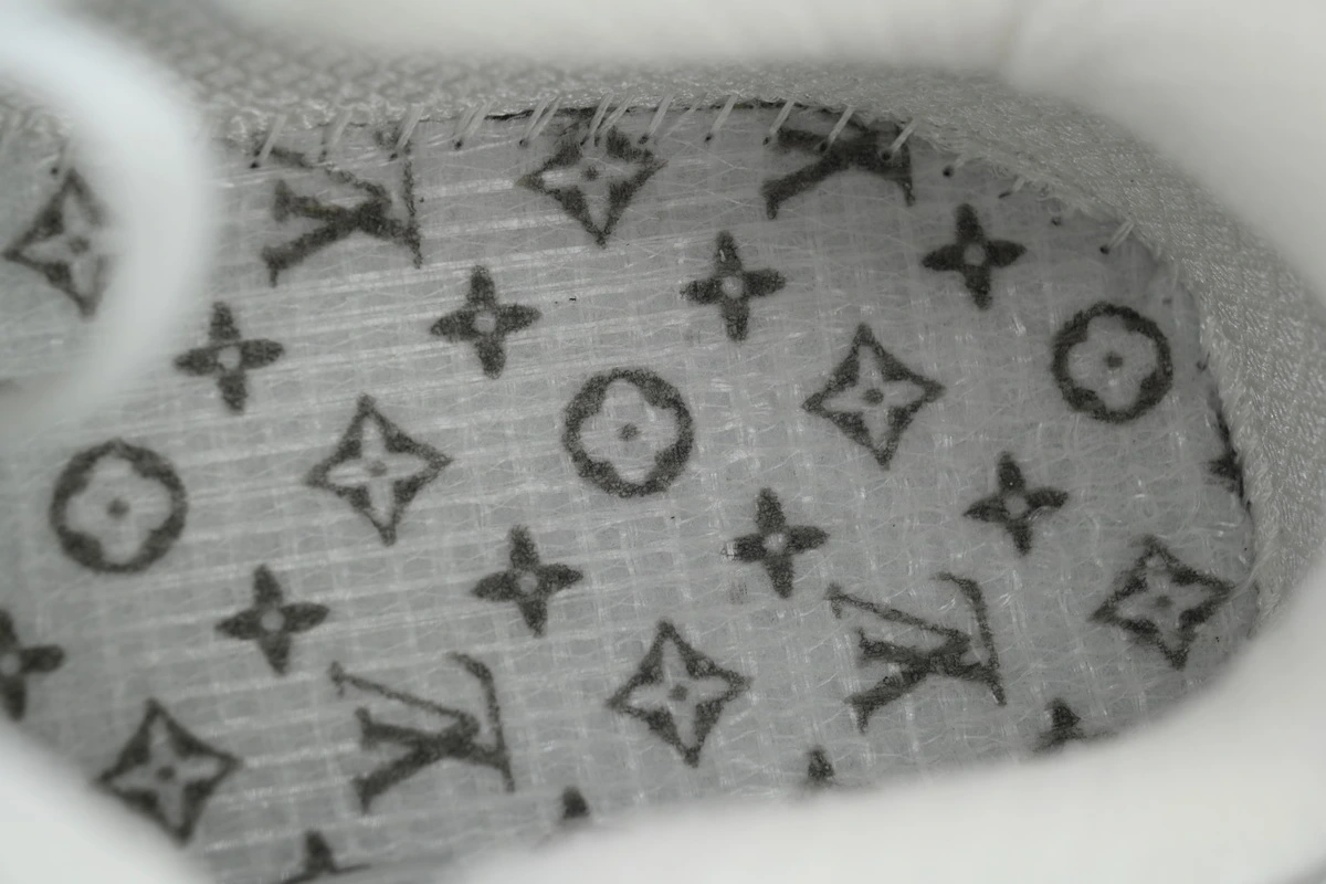 Louis Vuitton Runner Tatic White