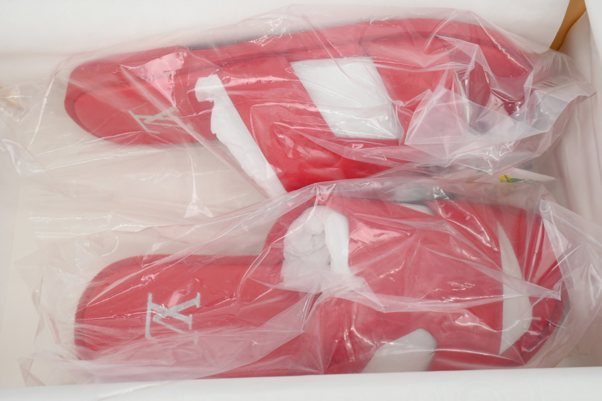 LOUIS VUITTON Oasis Red Embossing