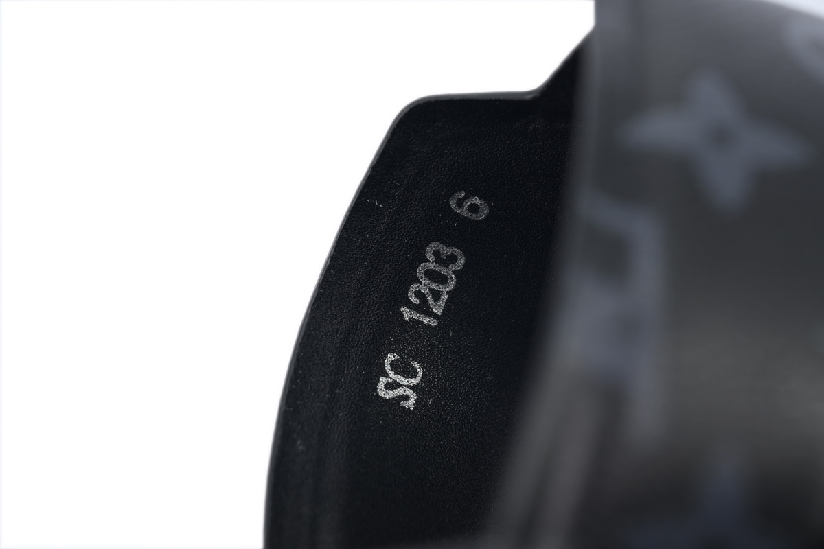 LOUIS VUITTON Oasis Black Presbyopia